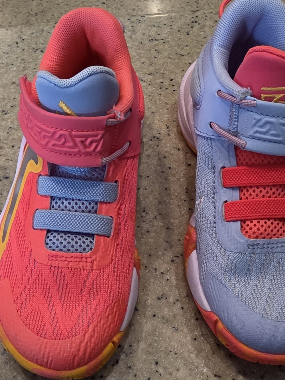 Nike Kids Hook-and-Loop Sneakers